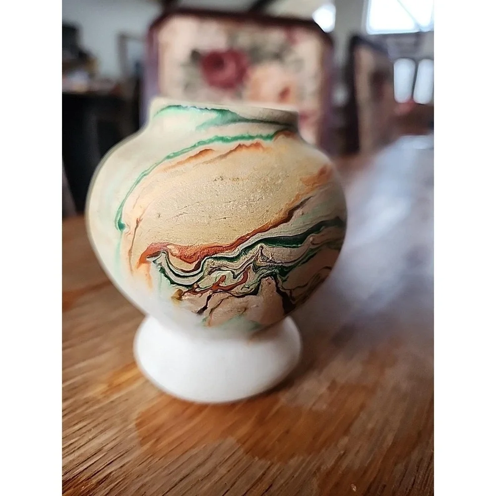 Vintage Nemadji Pottery USA Green Swirl Native‎ American Southwestern Small Vase